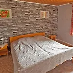 Keltavuokko By Interhome