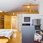 Keltavuokko By Interhome