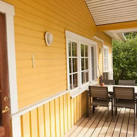 Keltavuokko By Interhome