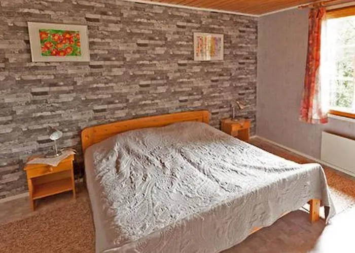 Keltavuokko By Interhome